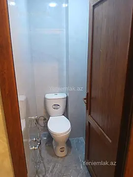 Satılır 3 otaqlı köhnə tikili 60 m²