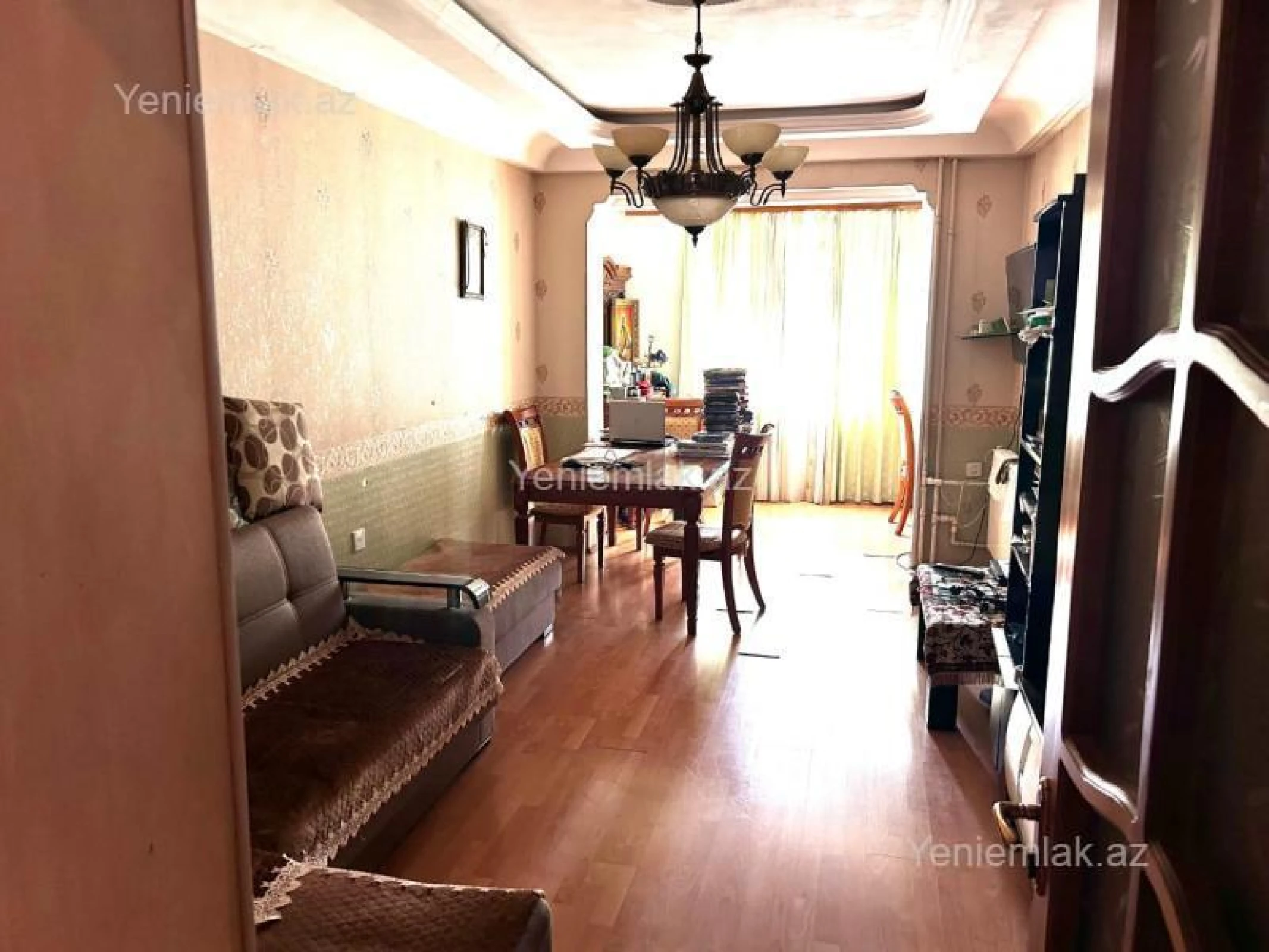 Satılır 2 otaqlı köhnə tikili 55 m²