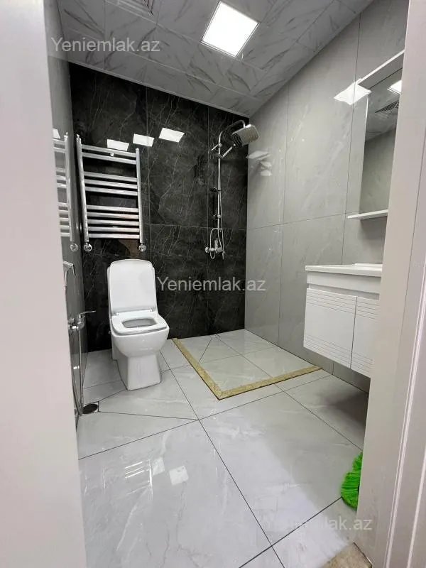 Satılır 2 otaqlı yeni tikili 65 m²