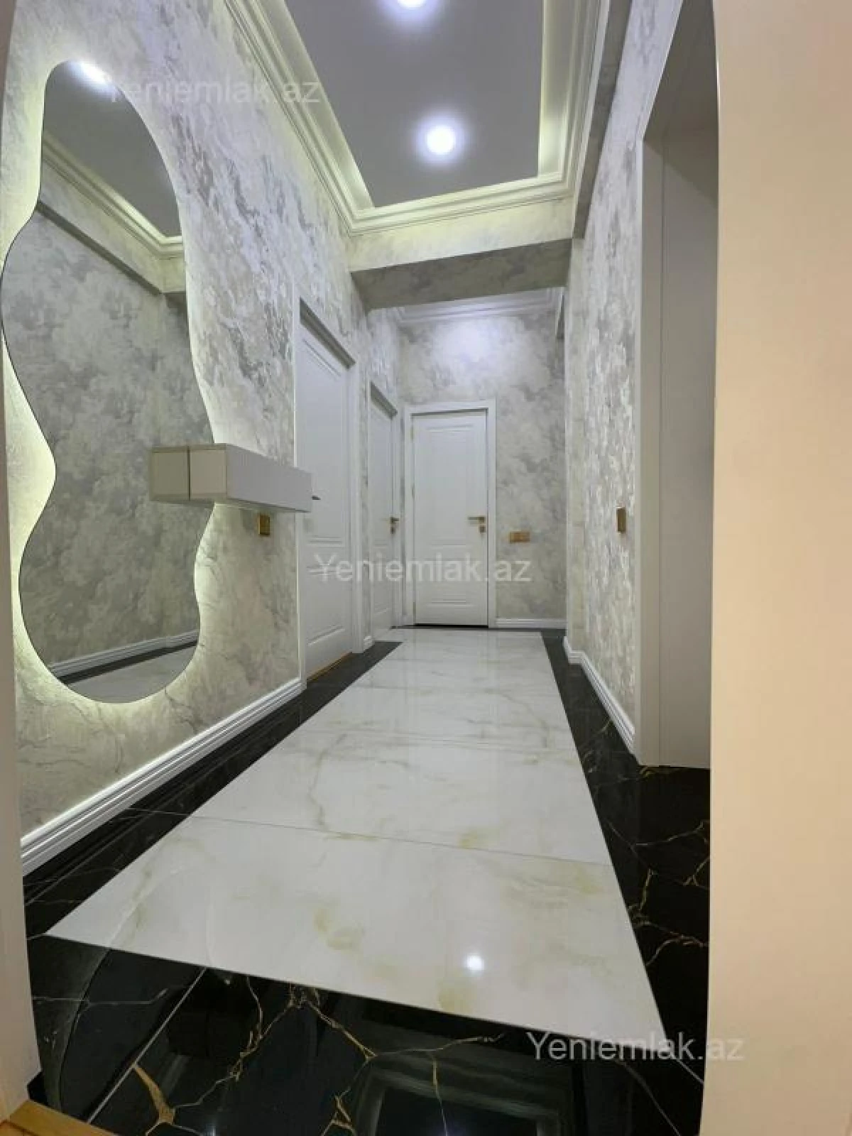 Satılır 2 otaqlı yeni tikili 65 m²