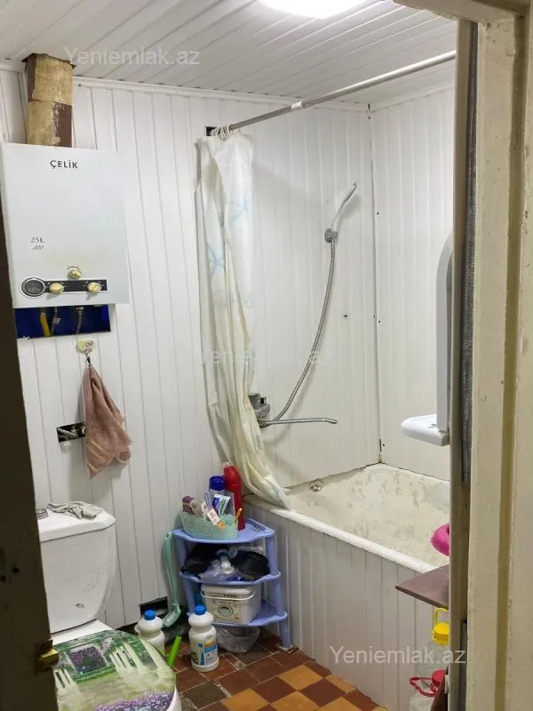 Satılır 1 otaqlı köhnə tikili 35 m²