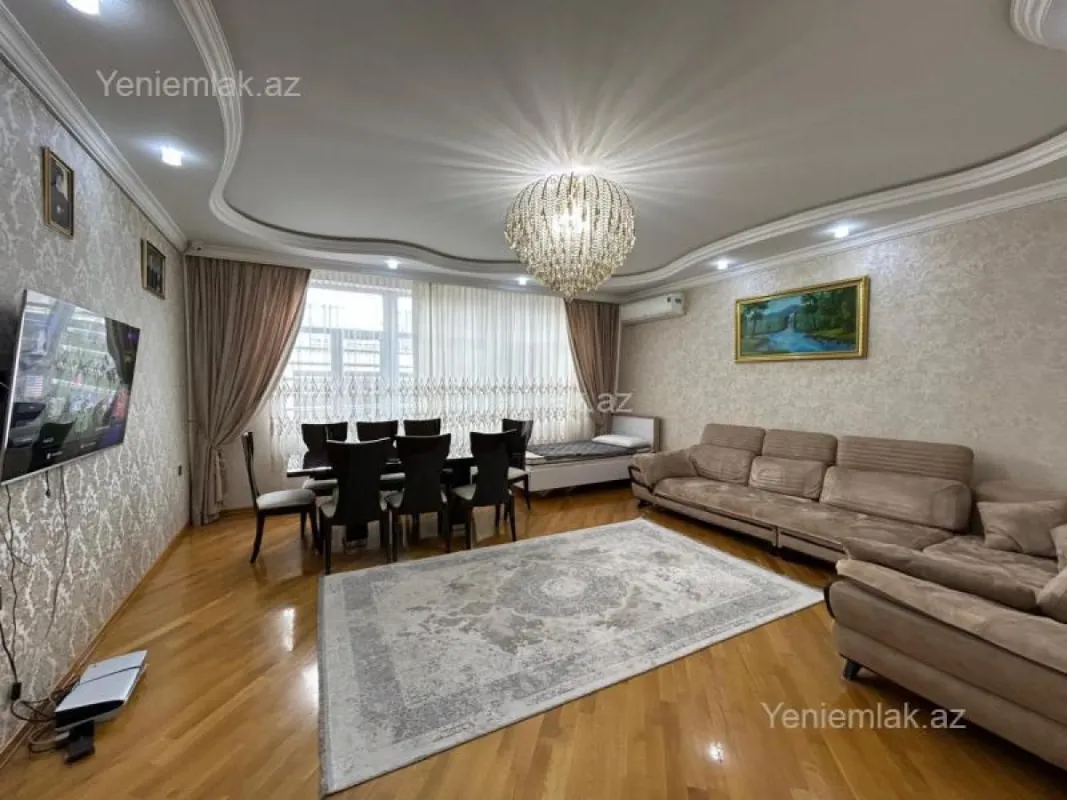 Satılır 3 otaqlı köhnə tikili 148 m²