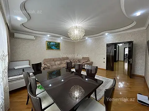Satılır 3 otaqlı köhnə tikili 148 m²