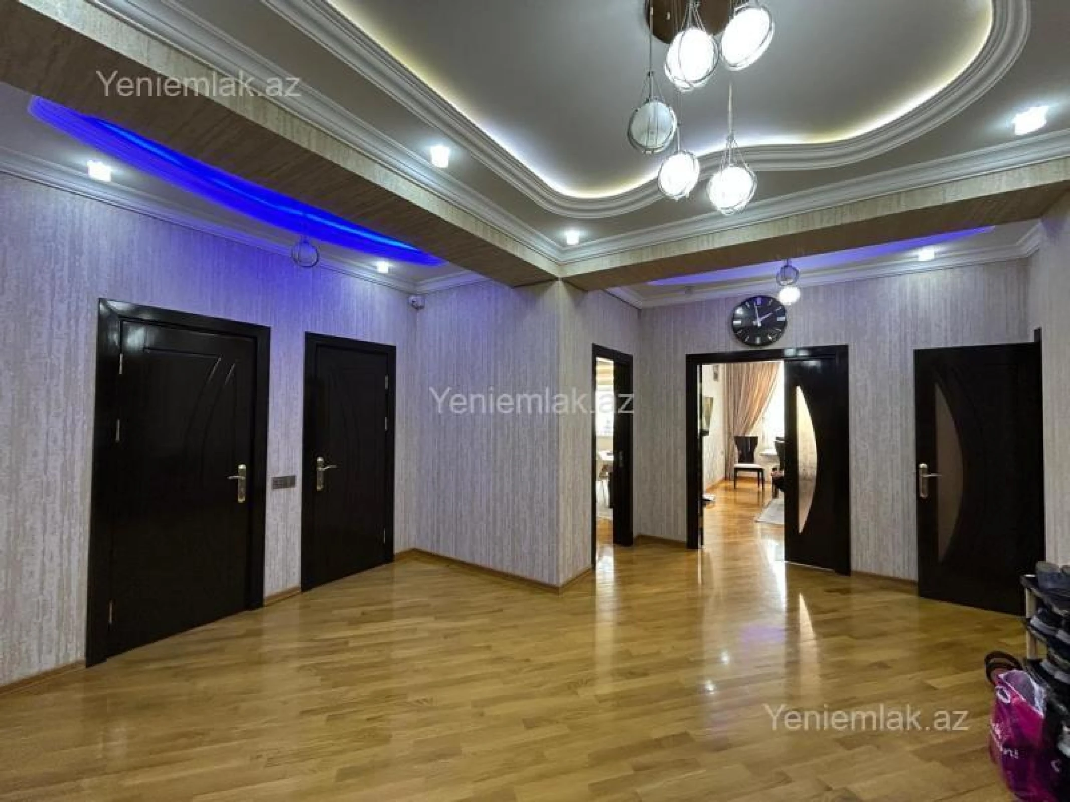 Satılır 3 otaqlı köhnə tikili 148 m²