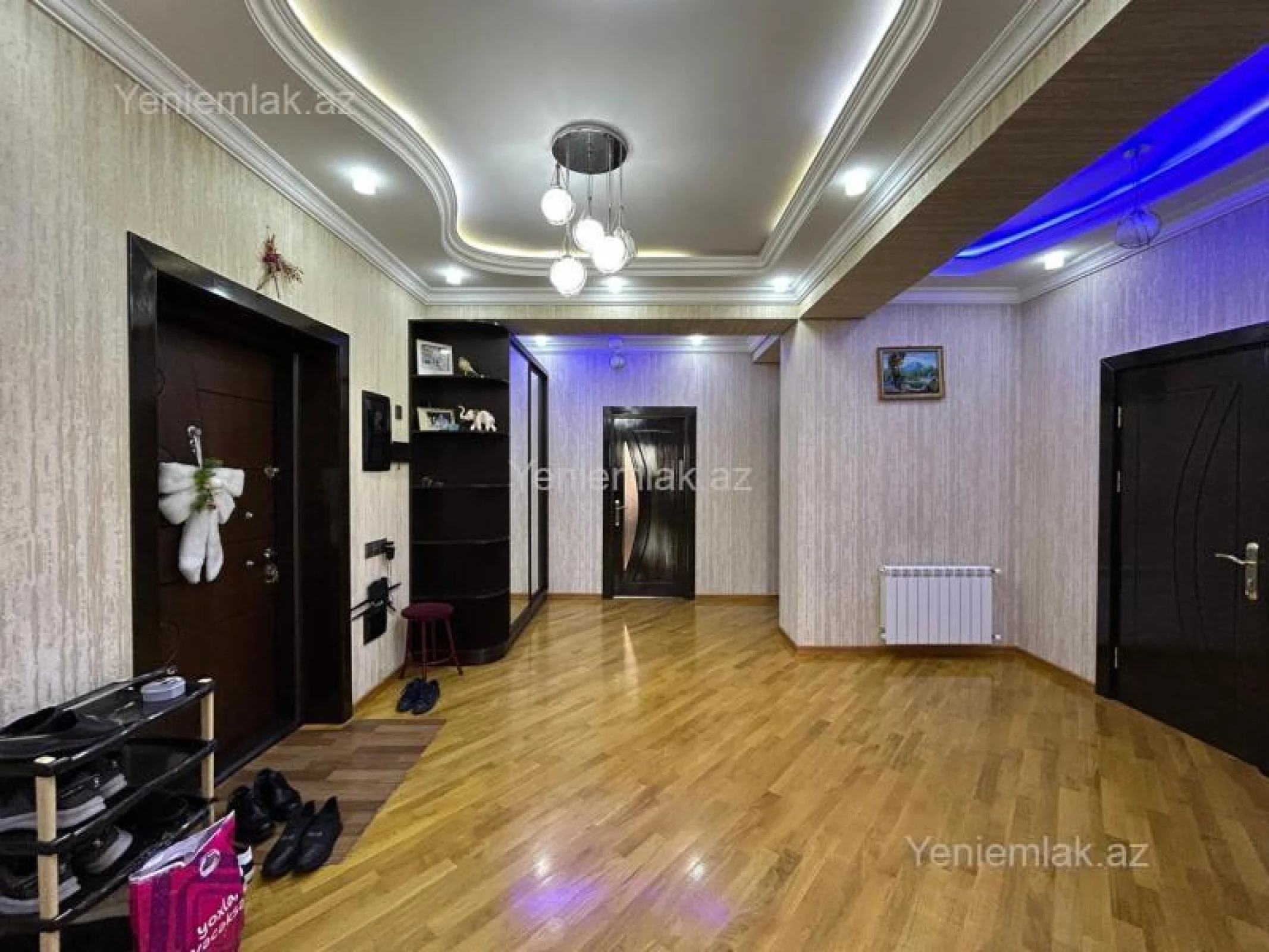 Satılır 3 otaqlı köhnə tikili 148 m²