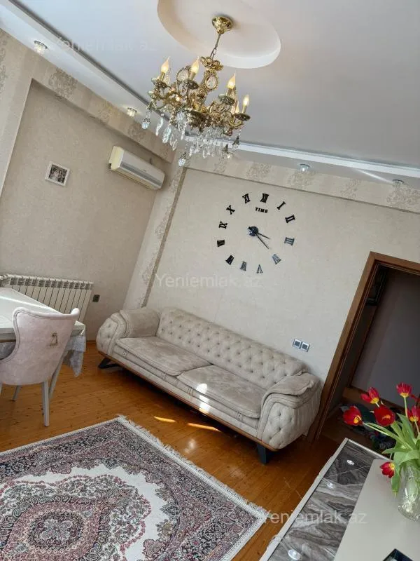 Satılır 3 otaqlı yeni tikili 130 m²