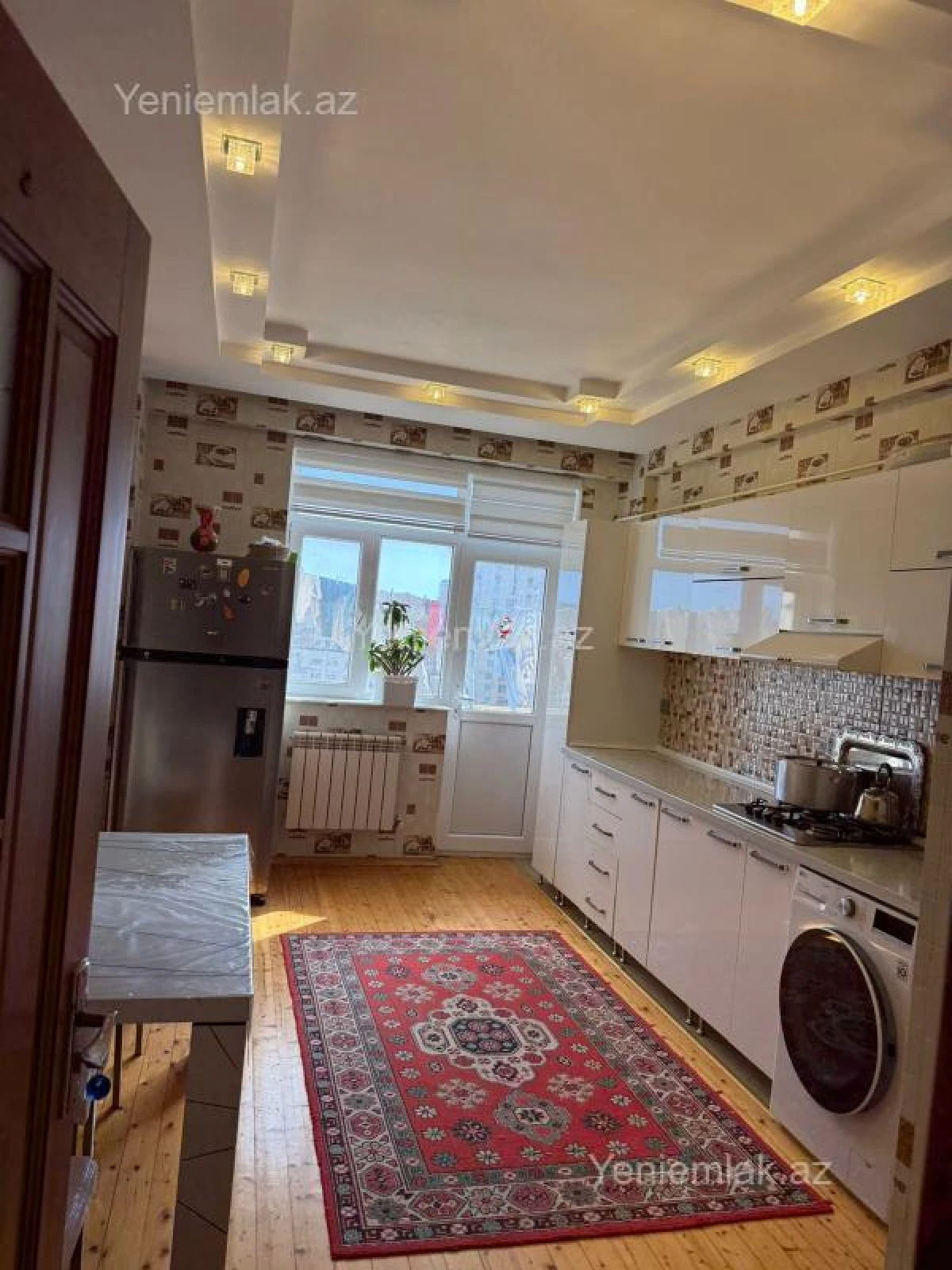 Satılır 3 otaqlı yeni tikili 130 m²