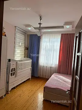 Satılır 3 otaqlı yeni tikili 130 m²