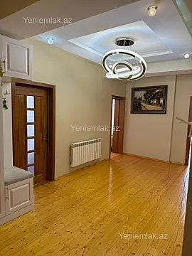 Satılır 3 otaqlı yeni tikili 130 m²