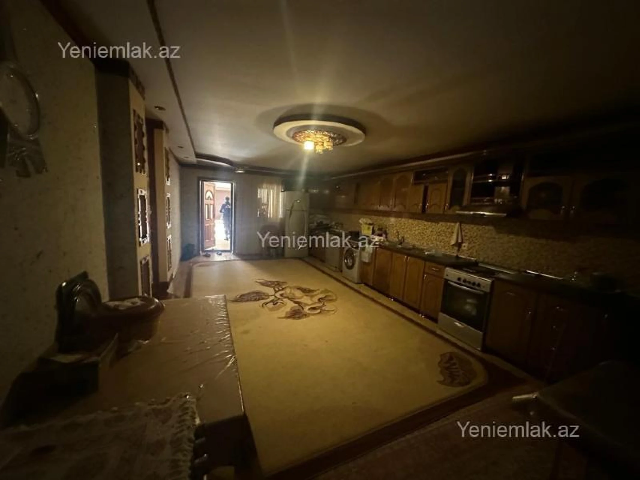 Satılır 16 otaqlı həyət evi 719 m²