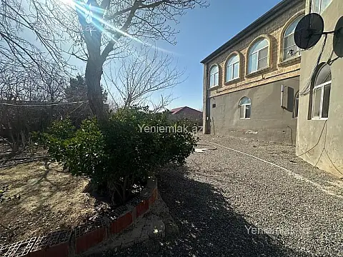 Satılır 16 otaqlı həyət evi 719 m²