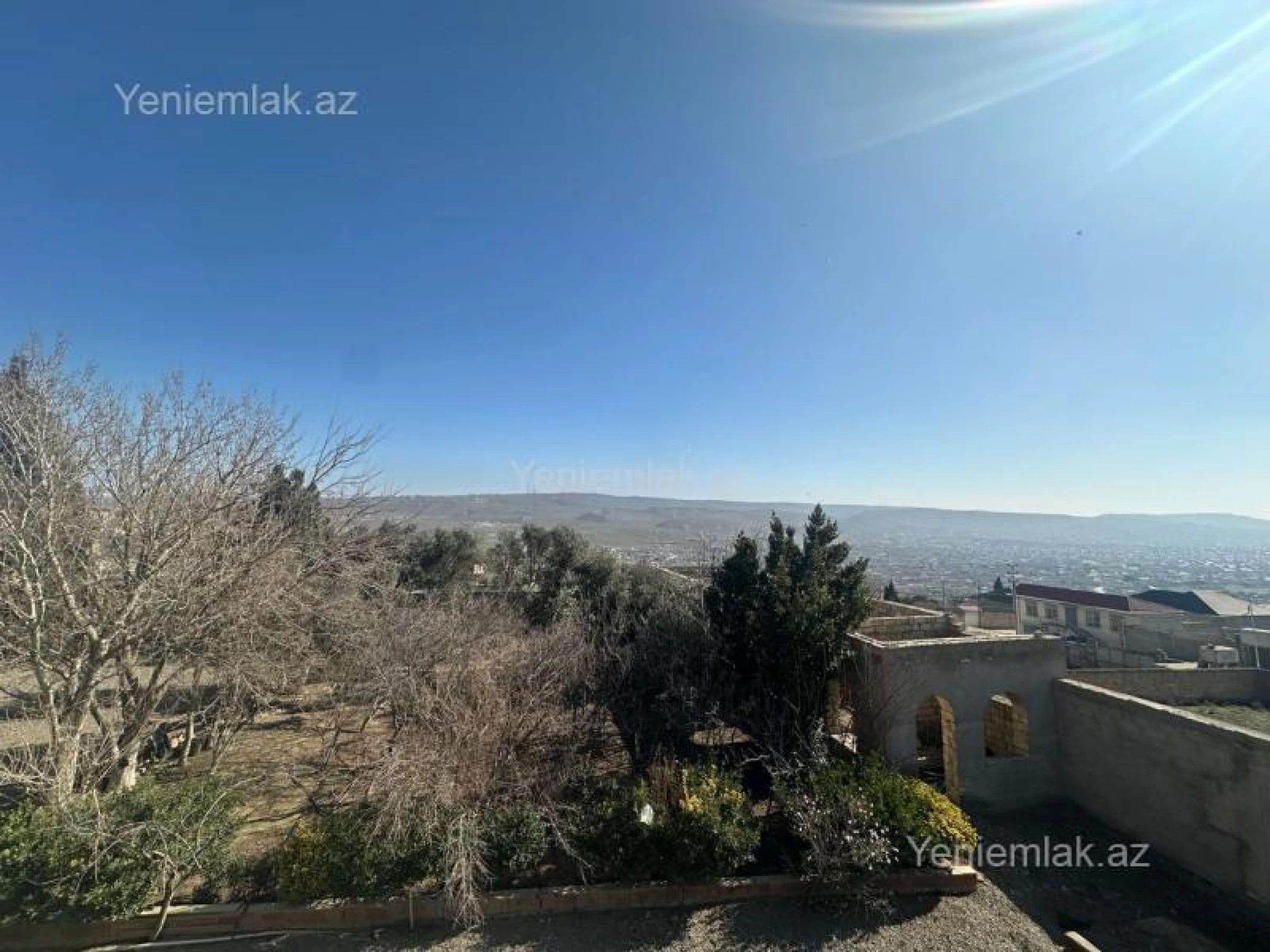Satılır 16 otaqlı həyət evi 719 m²