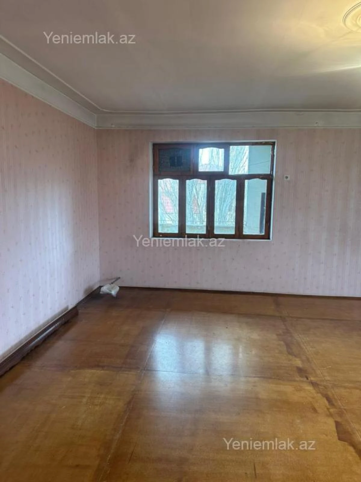 Satılır 4 otaqlı köhnə tikili 130 m²