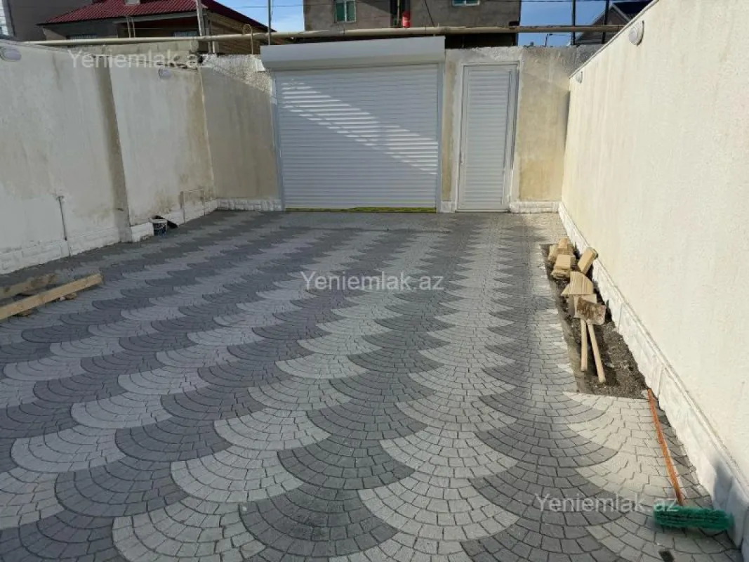 Satılır 4 otaqlı həyət evi 180 m²