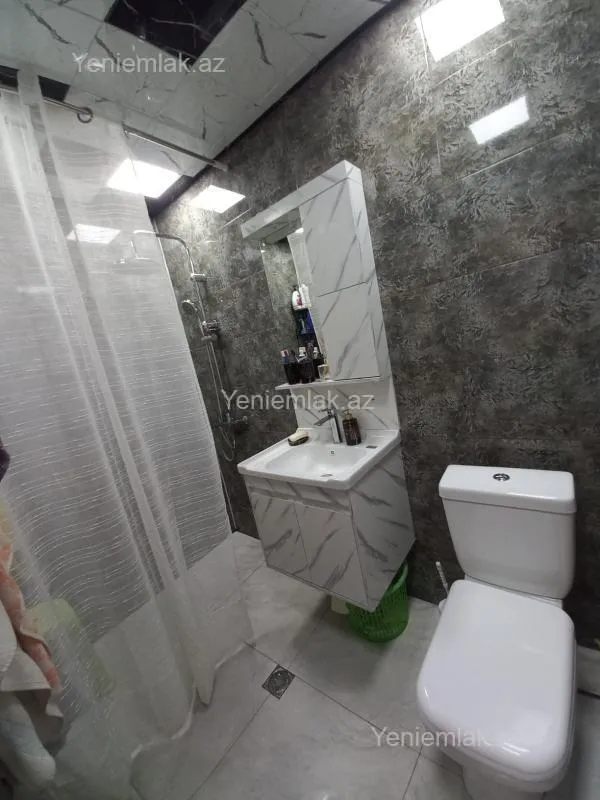 Satılır 2 otaqlı köhnə tikili 60 m²