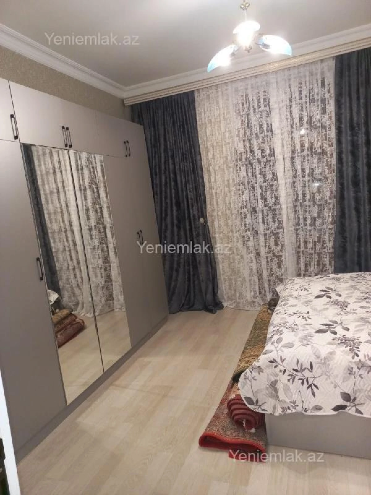 Satılır 2 otaqlı köhnə tikili 60 m²
