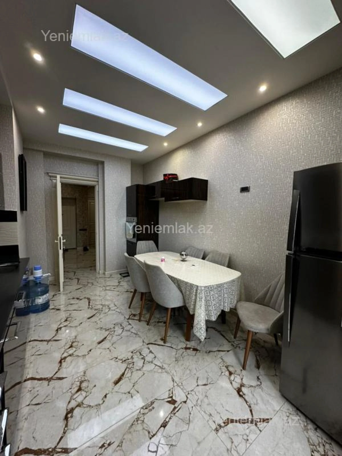 Satılır 3 otaqlı yeni tikili 150 m²