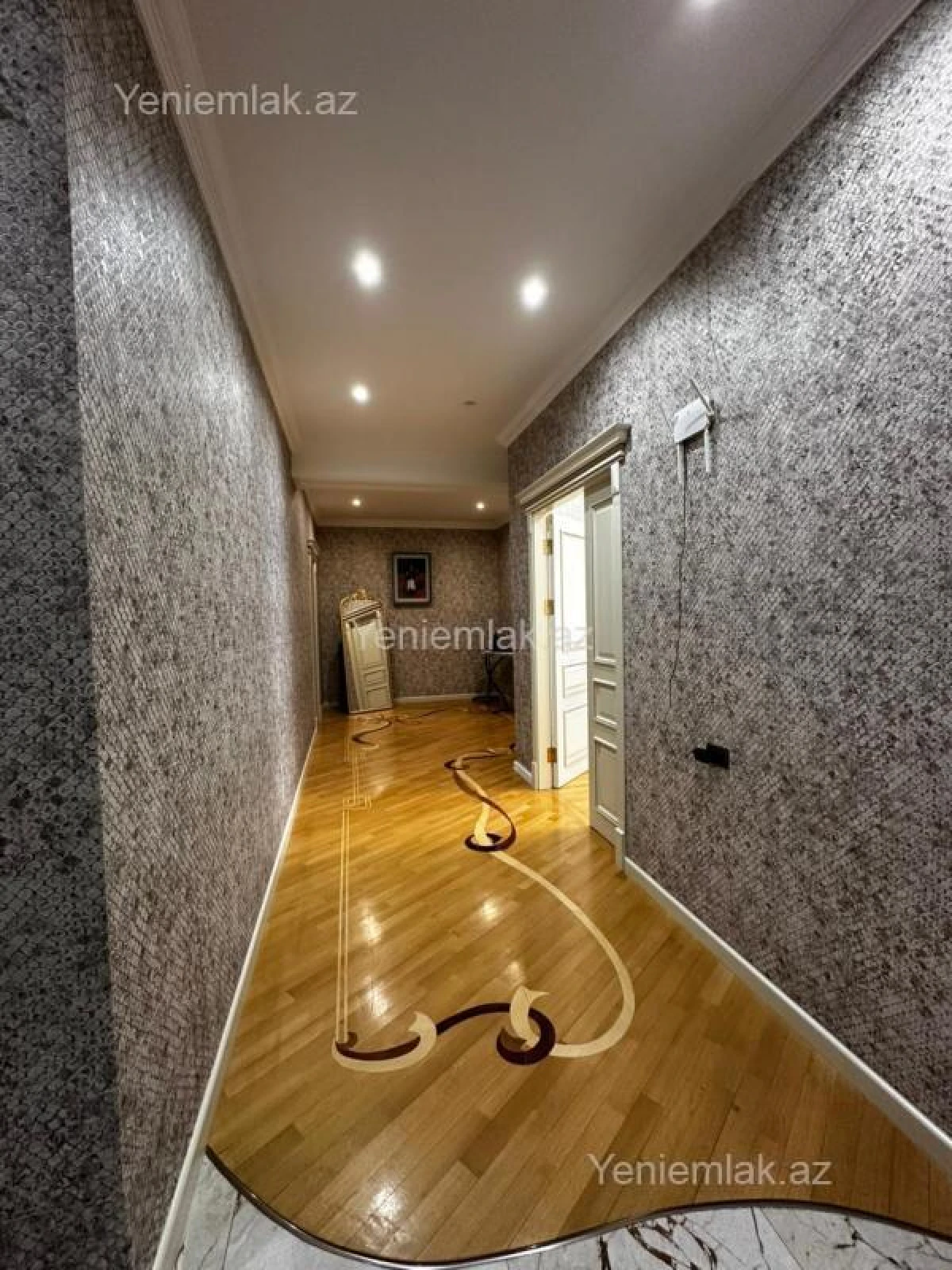 Satılır 3 otaqlı yeni tikili 150 m²