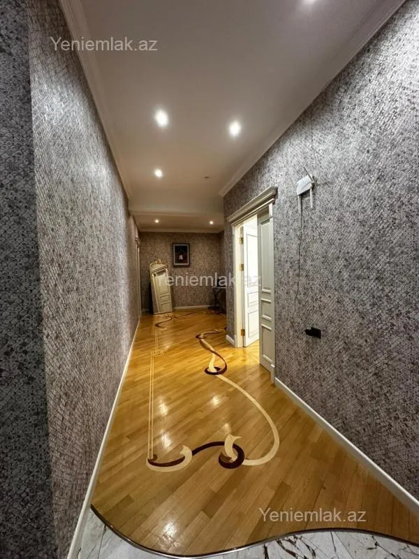 Satılır 3 otaqlı yeni tikili 150 m²