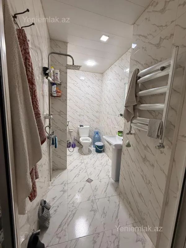 Satılır 3 otaqlı yeni tikili 70 m²