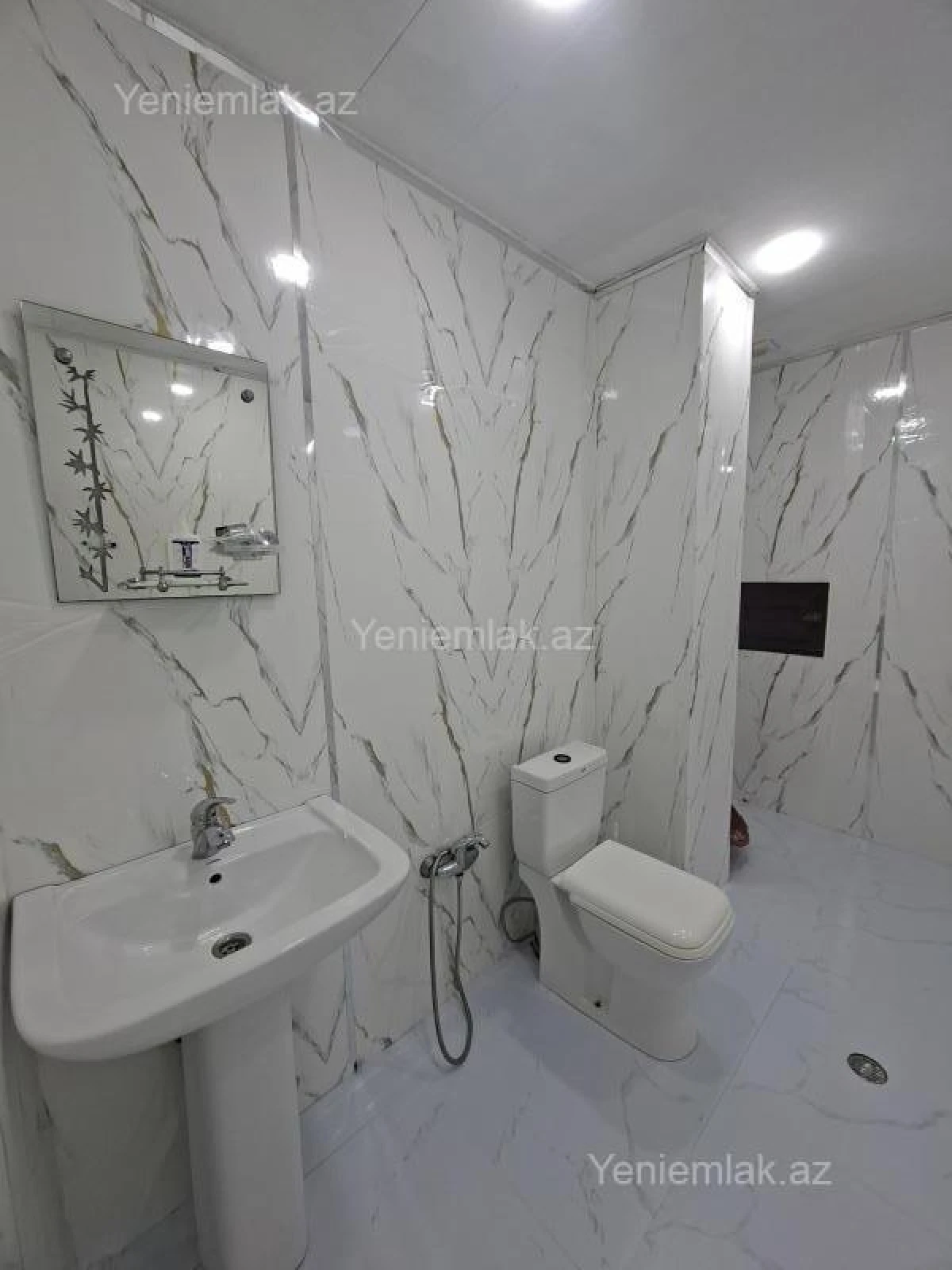 Satılır 2 otaqlı yeni tikili 75 m²