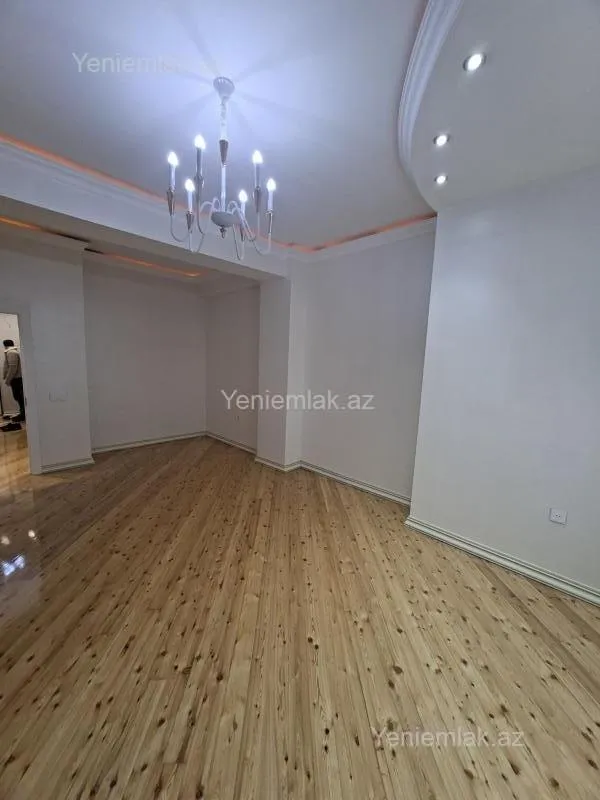 Satılır 2 otaqlı yeni tikili 75 m²