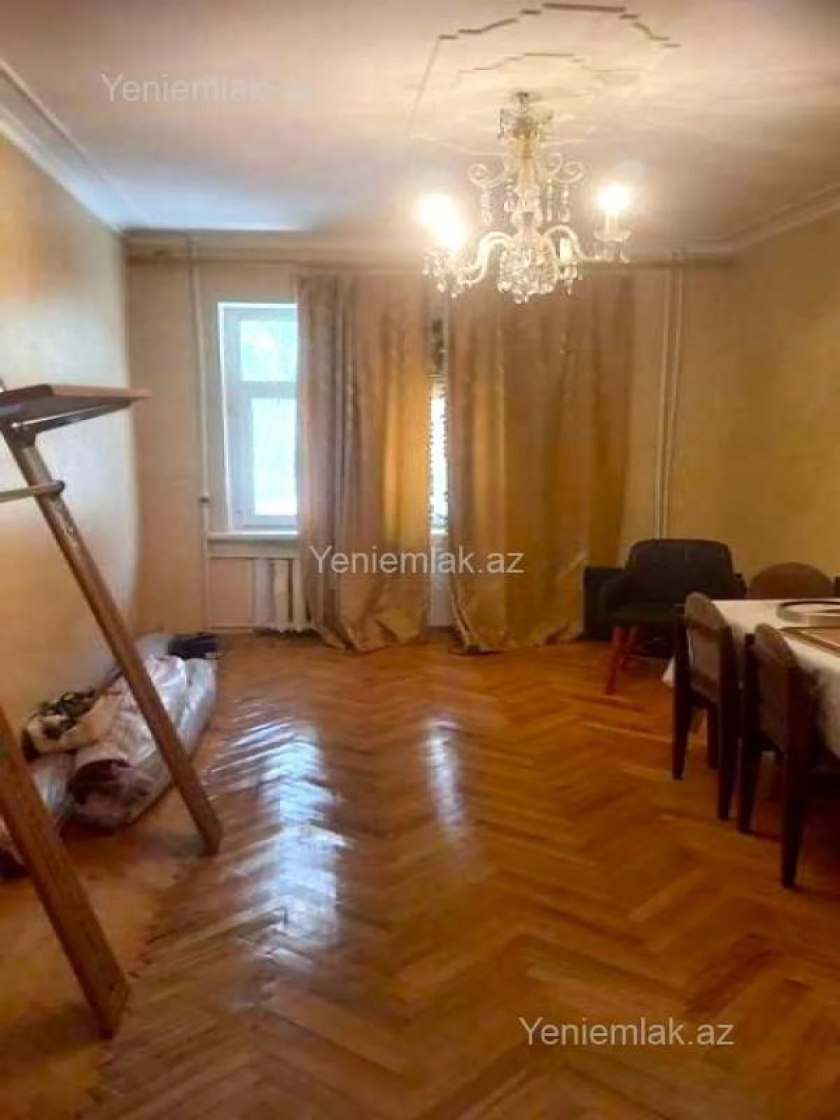 Satılır 2 otaqlı köhnə tikili 55 m²