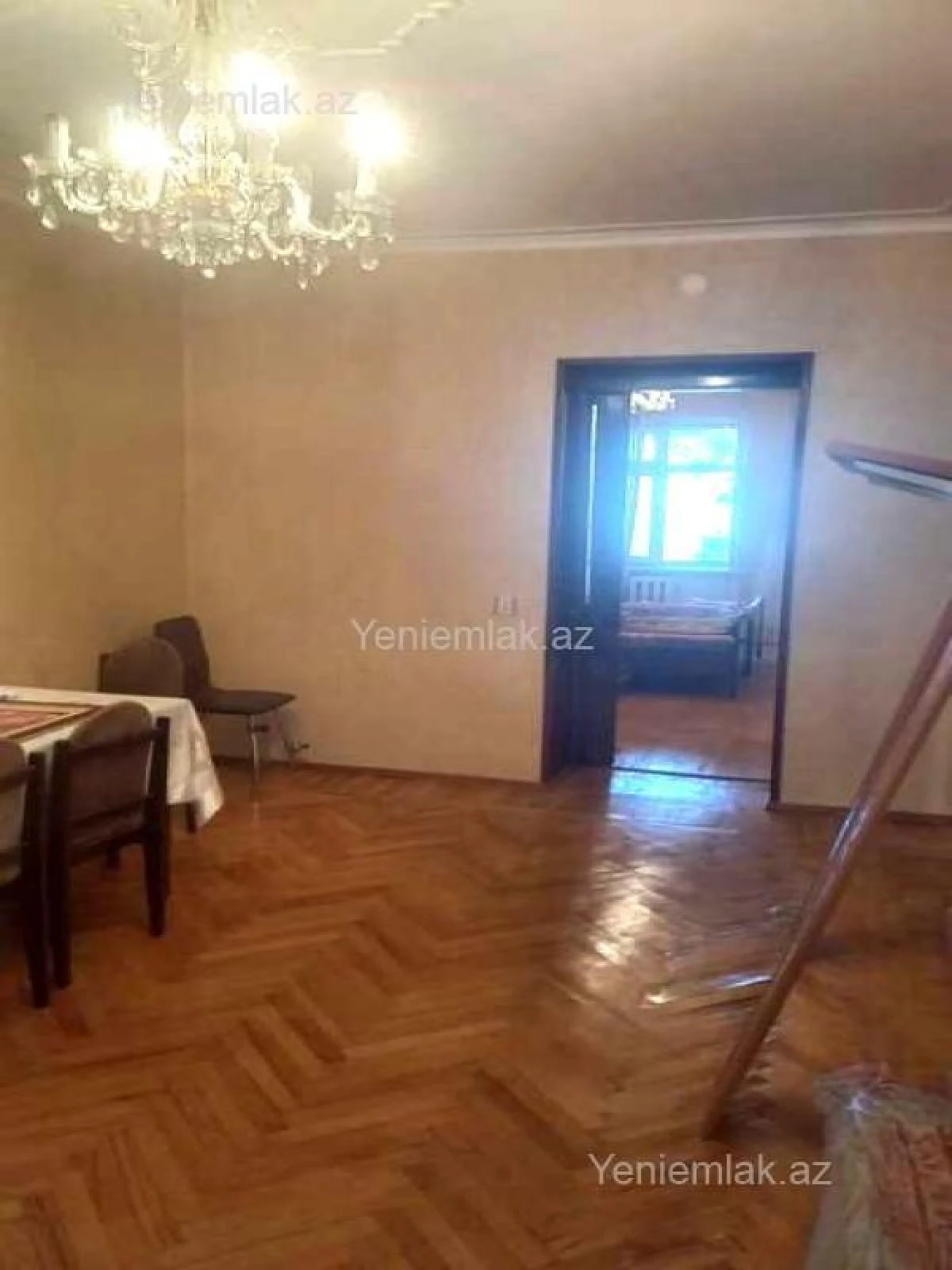 Satılır 2 otaqlı köhnə tikili 55 m²