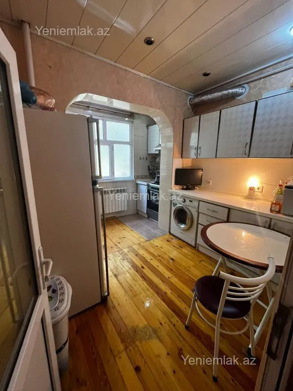 Satılır 3 otaqlı köhnə tikili 65 m²