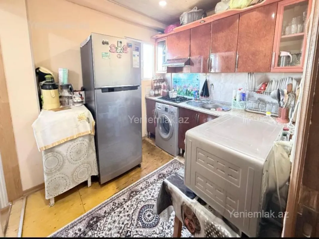 Satılır 3 otaqlı köhnə tikili 75 m²