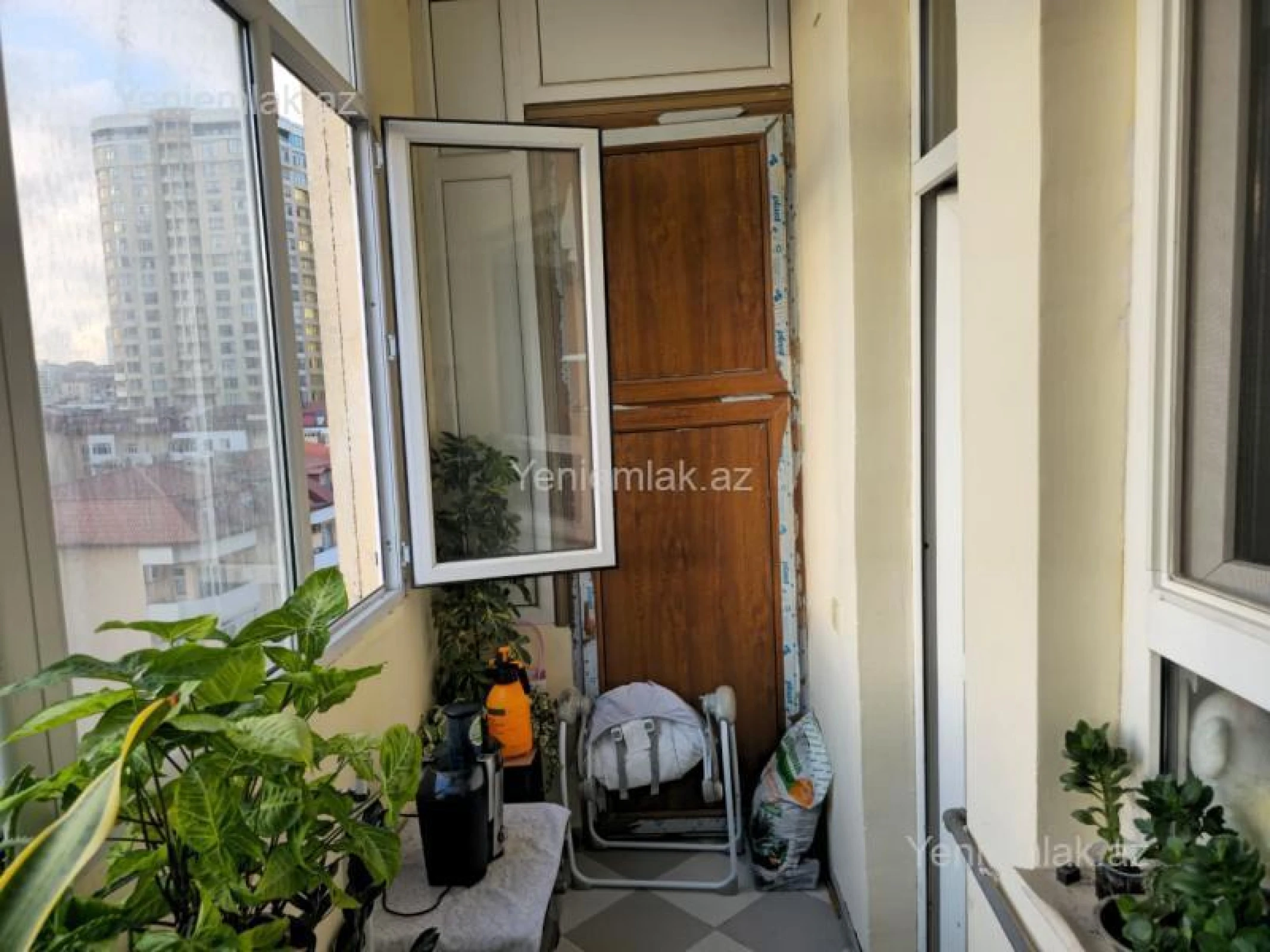 Satılır 3 otaqlı yeni tikili 130 m²