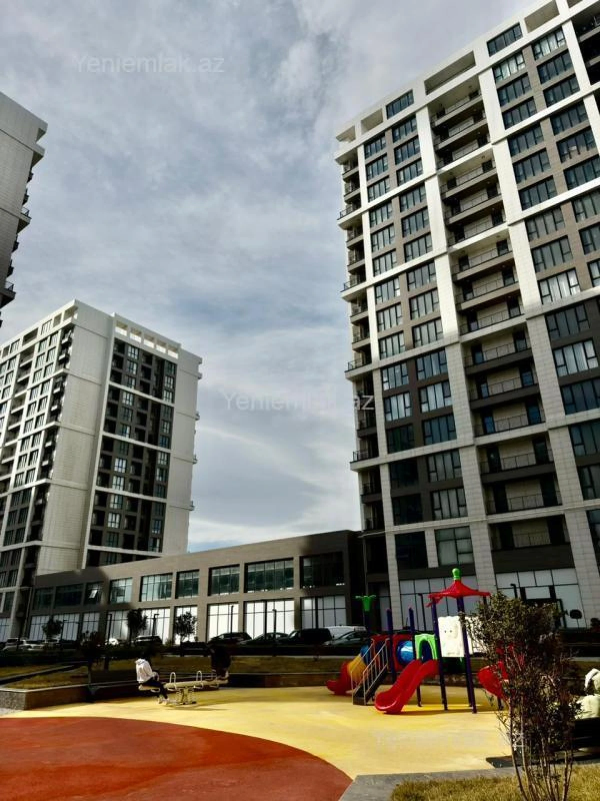 Satılır 3 otaqlı yeni tikili 118 m²