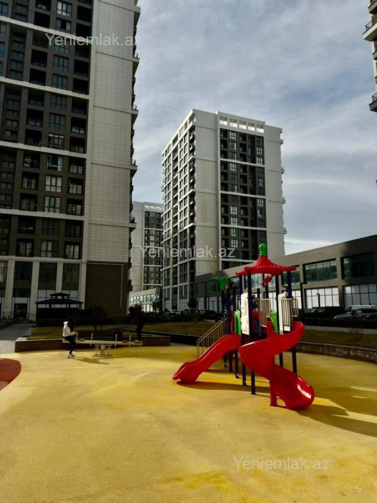 Satılır 3 otaqlı yeni tikili 118 m²