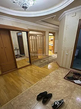 Satılır 3 otaqlı yeni tikili 120 m²