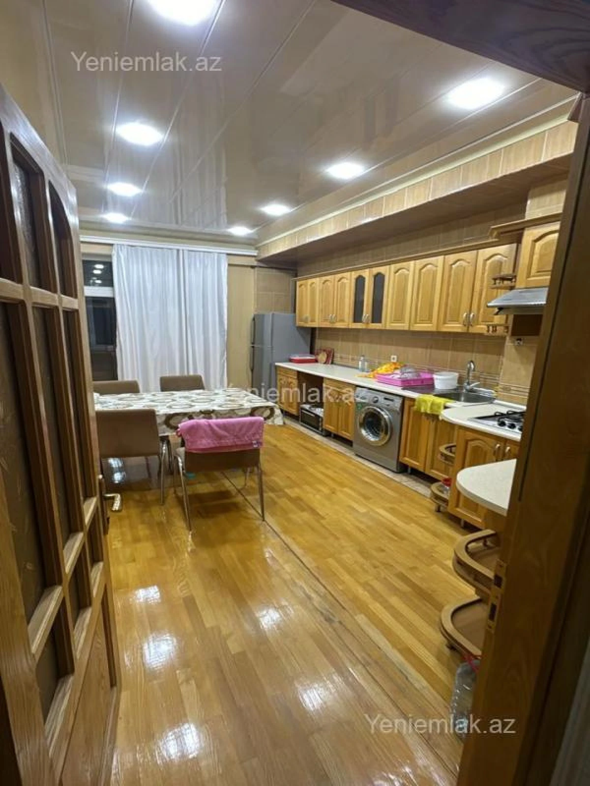 Satılır 3 otaqlı yeni tikili 120 m²