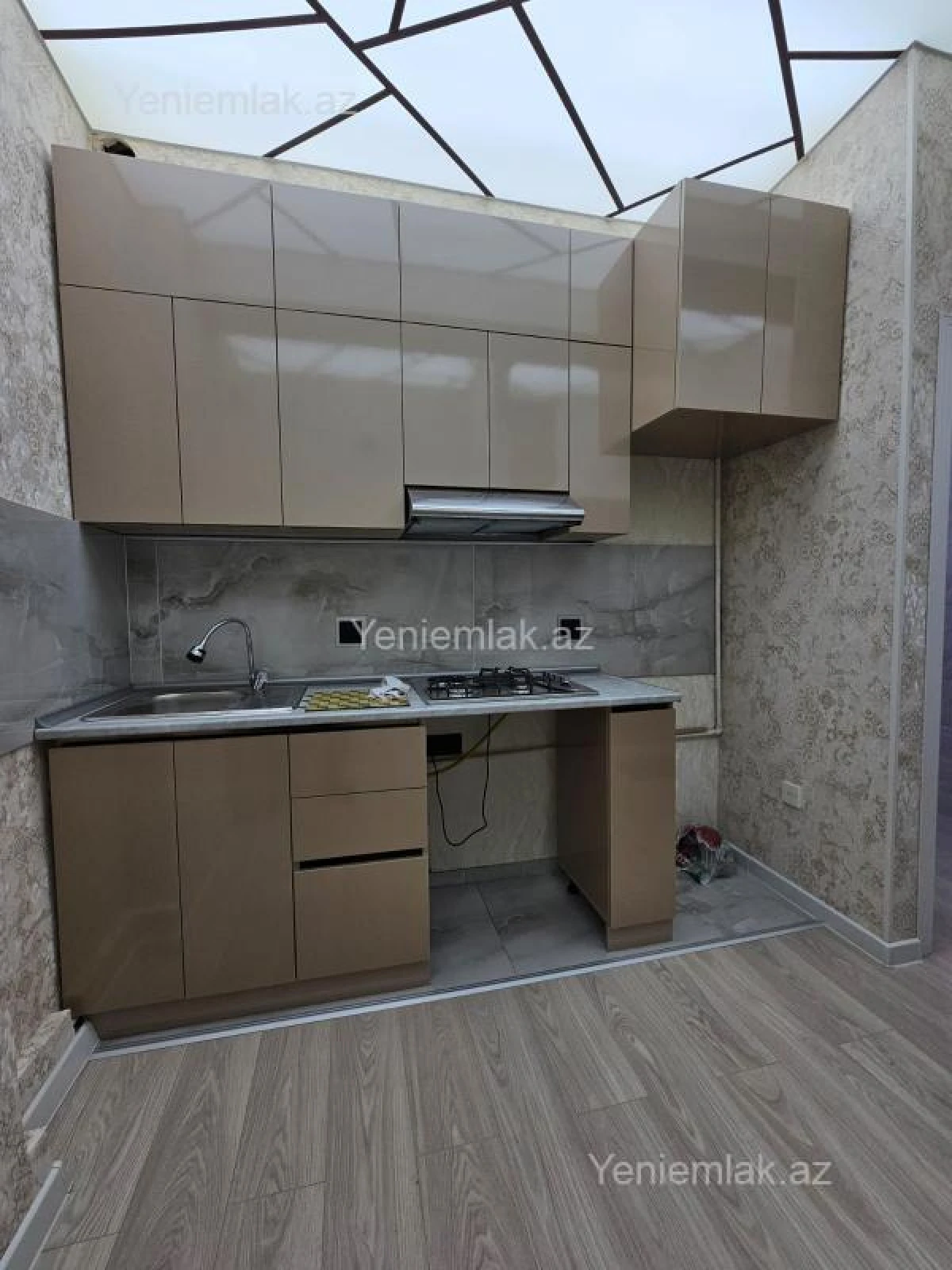 Satılır 2 otaqlı yeni tikili 55 m²