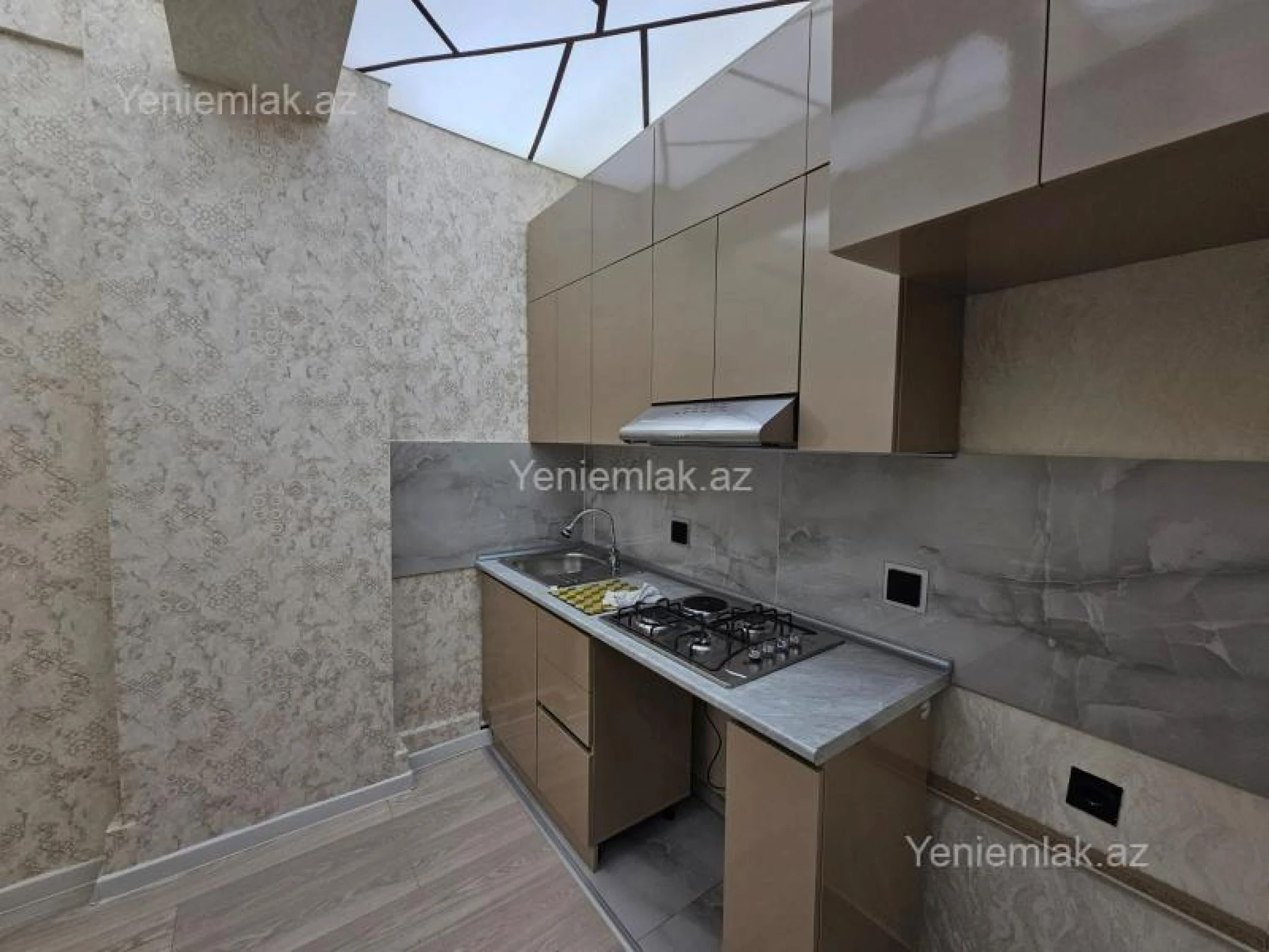 Satılır 2 otaqlı yeni tikili 55 m²