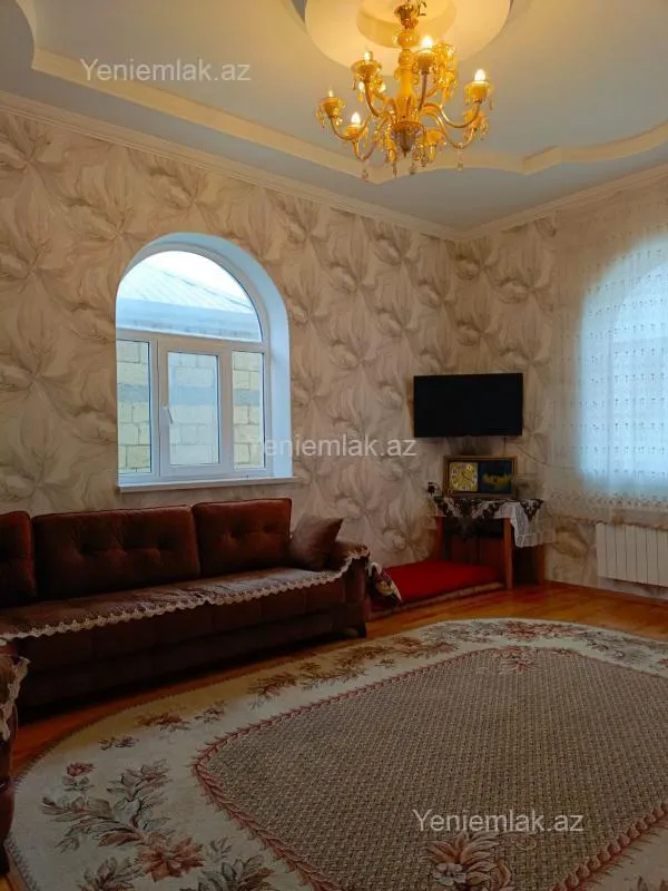 Satılır 3 otaqlı həyət evi 100 m²