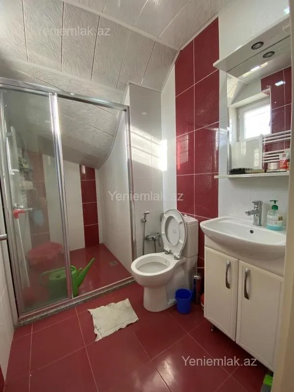 Satılır 3 otaqlı həyət evi 220 m²