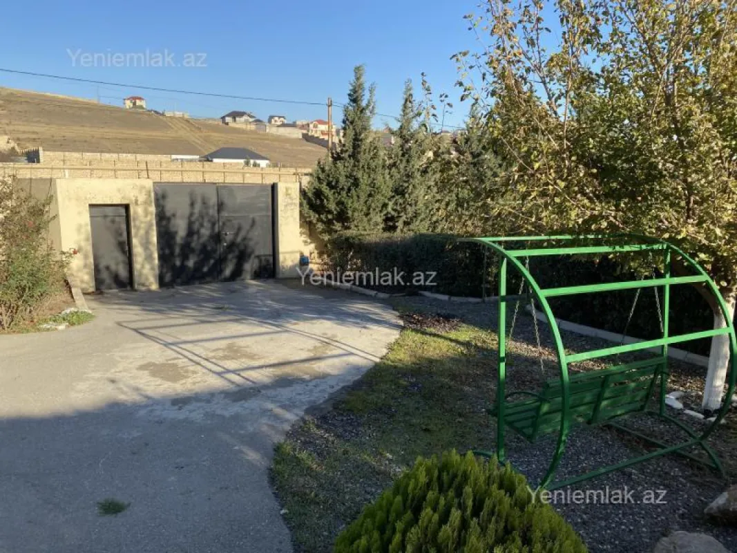 Satılır 3 otaqlı həyət evi 220 m²