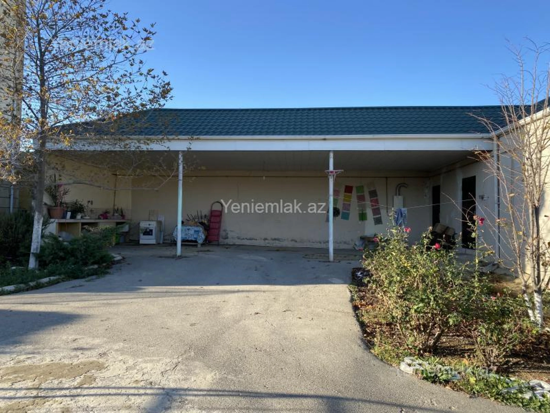 Satılır 3 otaqlı həyət evi 220 m²