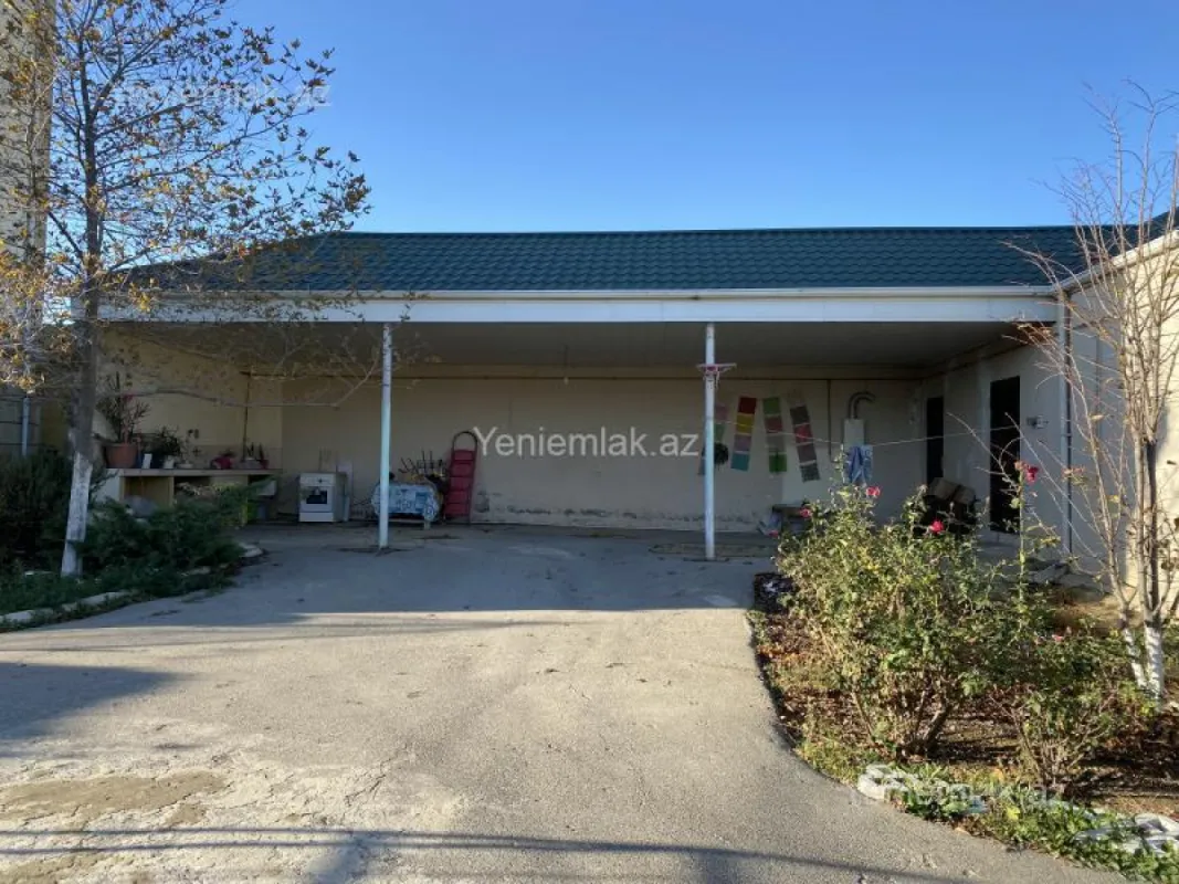 Satılır 3 otaqlı həyət evi 220 m²