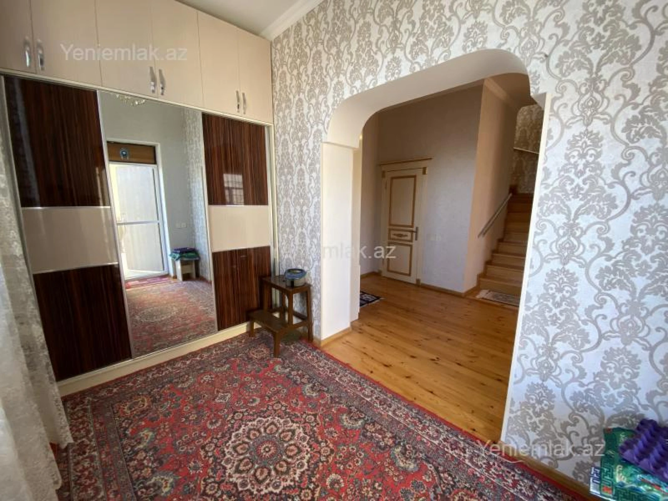 Satılır 3 otaqlı həyət evi 220 m²