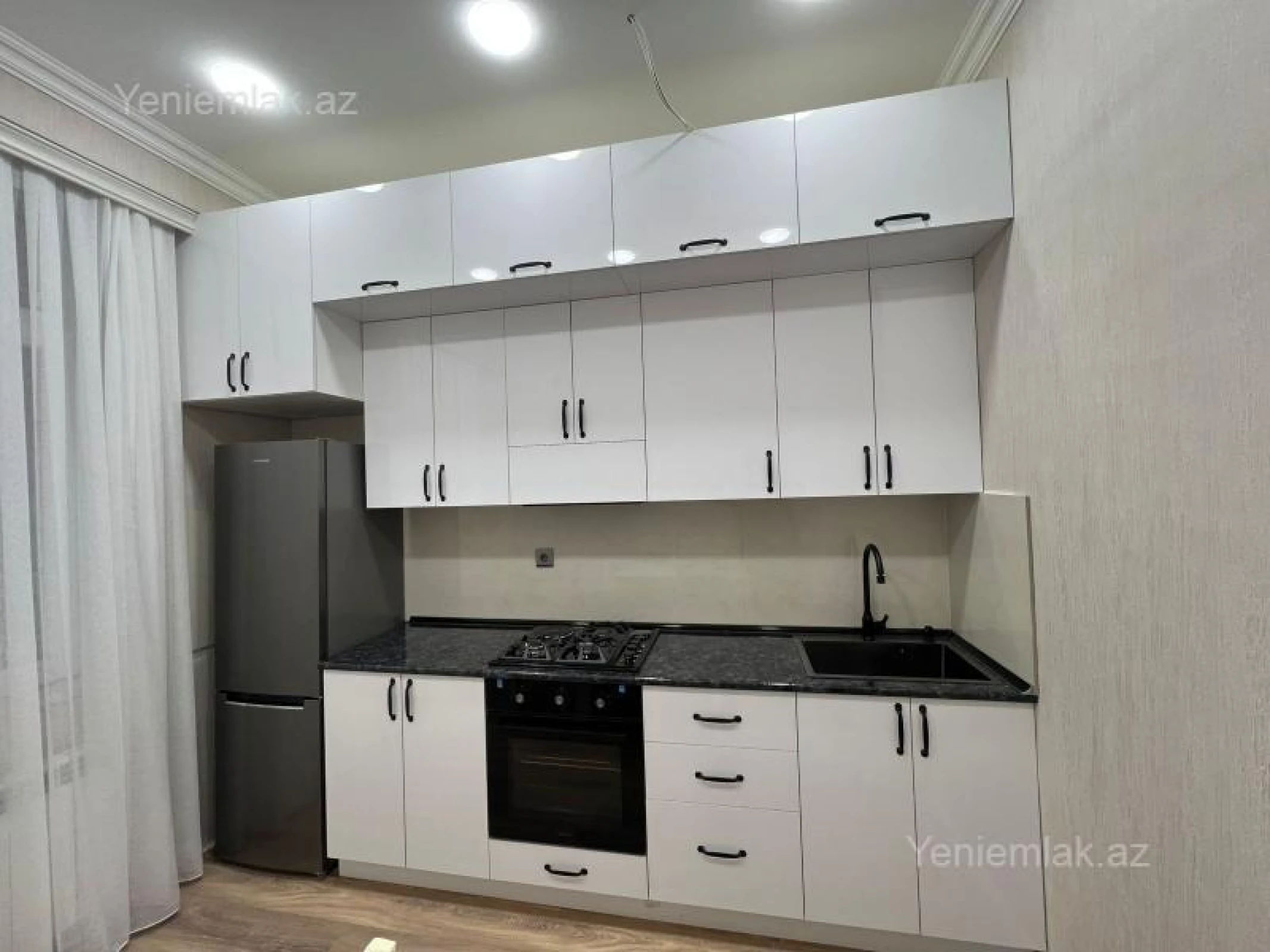 Satılır 2 otaqlı yeni tikili 83 m²