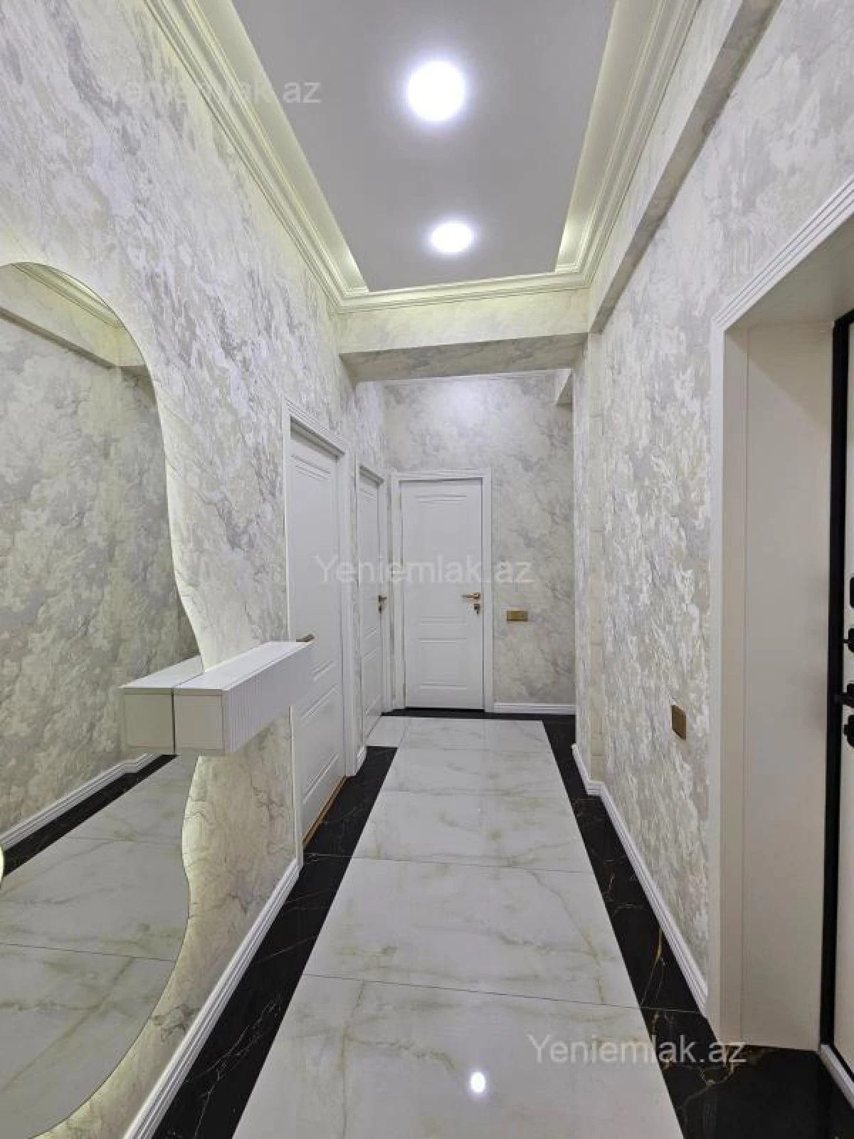 Satılır 2 otaqlı yeni tikili 65 m²
