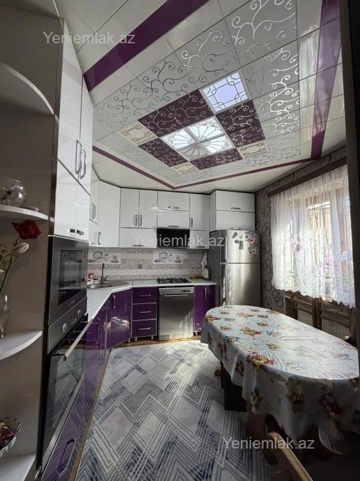 Satılır 5 otaqlı həyət evi 180 m²