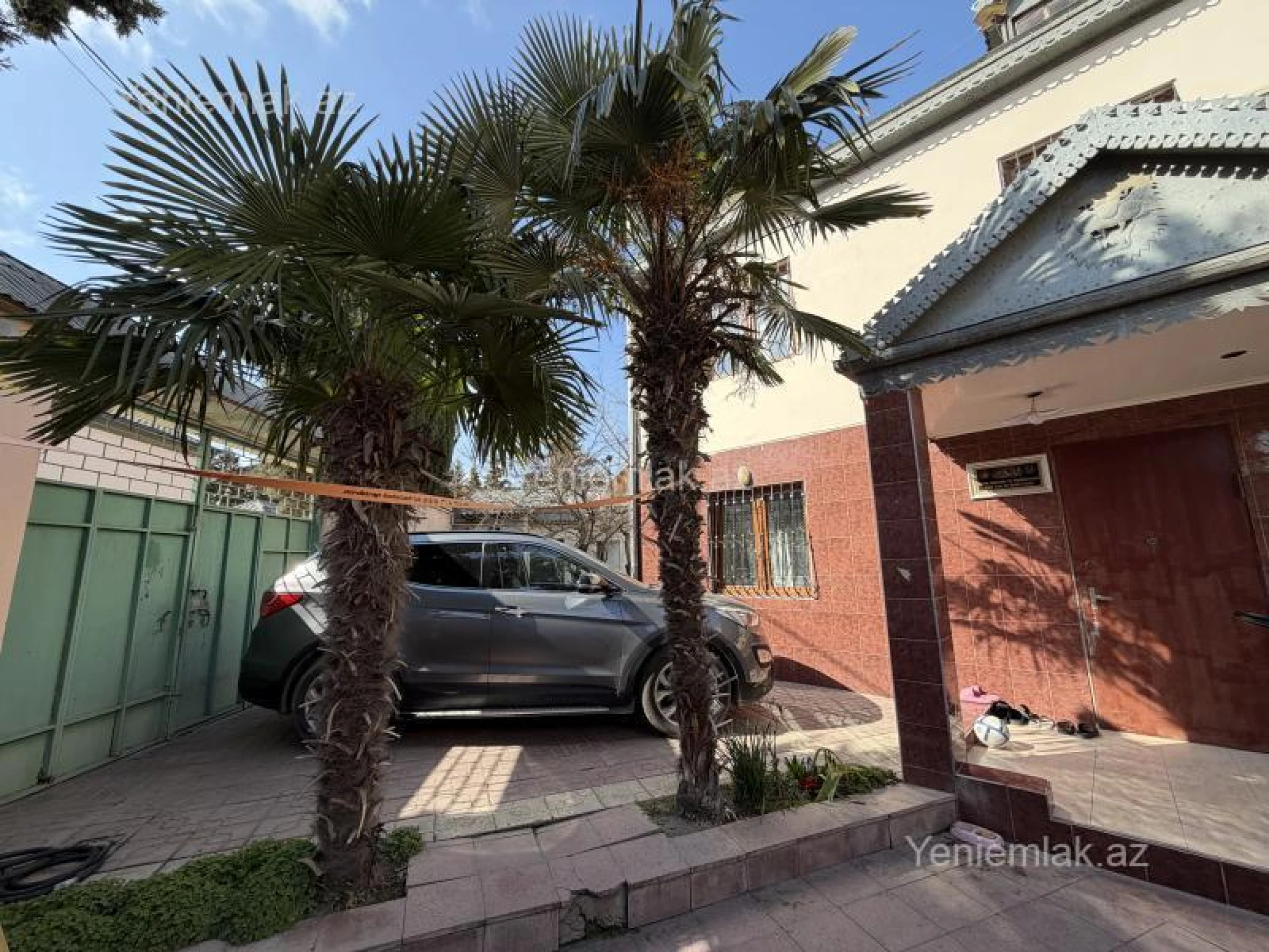 Satılır 5 otaqlı həyət evi 180 m²