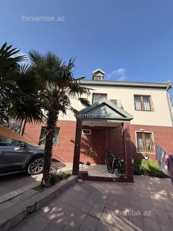 Satılır 5 otaqlı həyət evi 180 m²