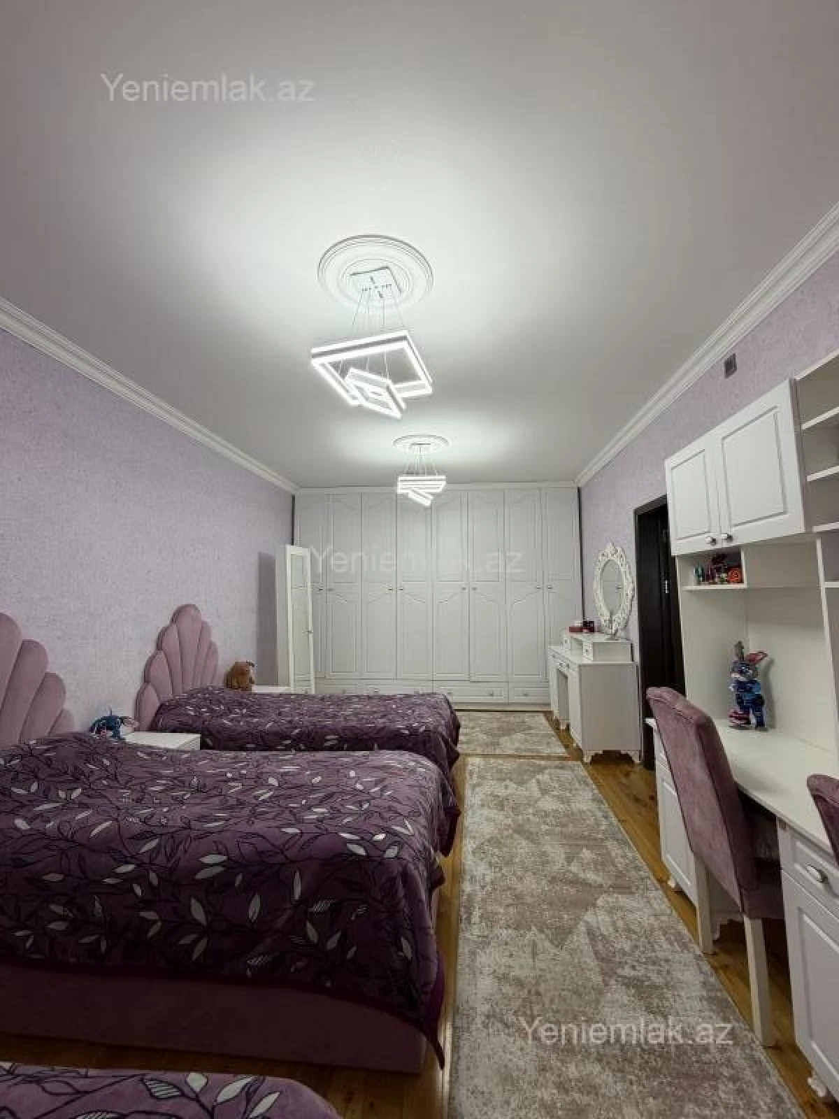 Satılır 5 otaqlı həyət evi 180 m²