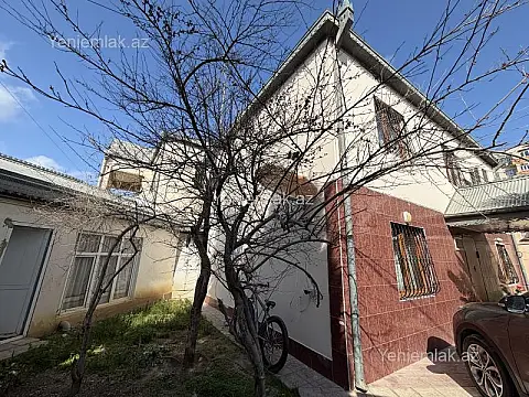 Satılır 5 otaqlı həyət evi 180 m²